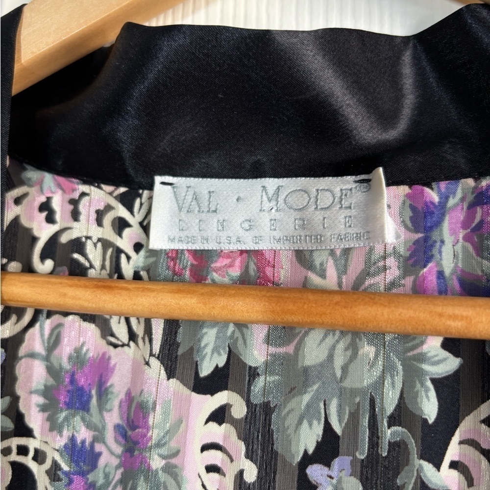 Vintage Val Mode Kimono Robe Medium Floral Black Pink Belted Whimsigoth Coquette - Picture 3 of 10
